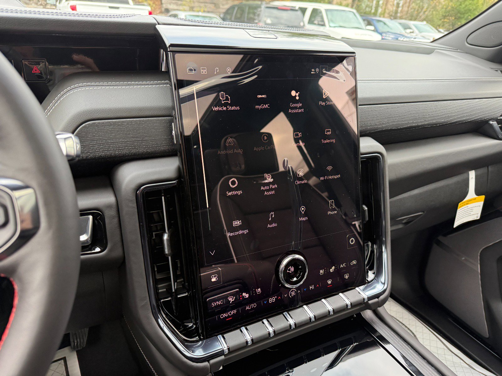 New 2026 GMC Yukon AT4 Ultimate w/ LPO, Illumination Package image 34