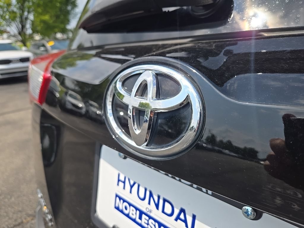 Used 2015 Toyota RAV4 Limited AWD/4WD image 13