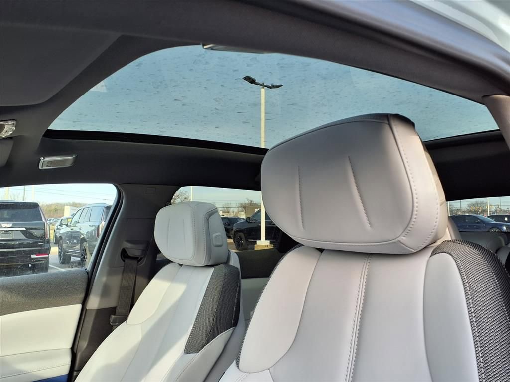 New 2026 Cadillac Optiq Sport 1 image 16