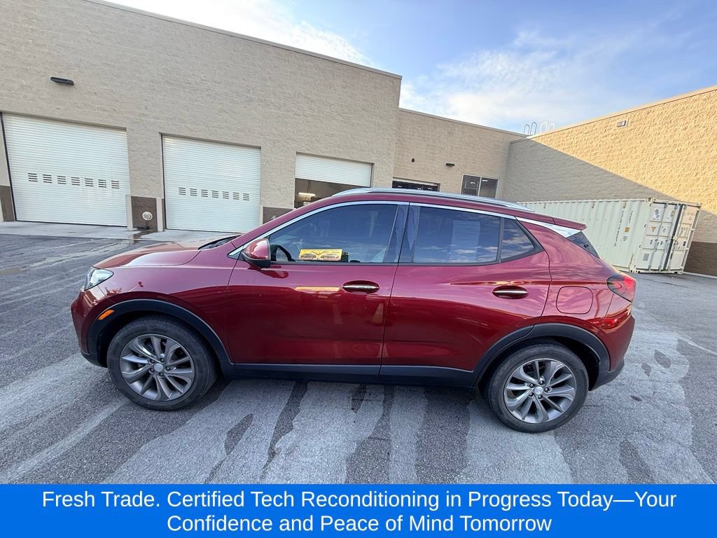 Used 2022 Buick Encore GX Essence w/ Advanced Technology Package FWD image 2