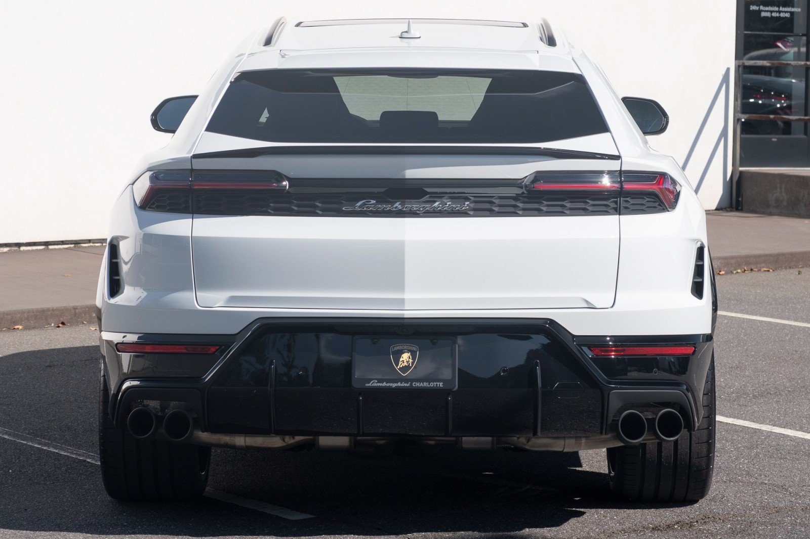 Used 2025 Lamborghini Urus SE AWD/4WD image 4