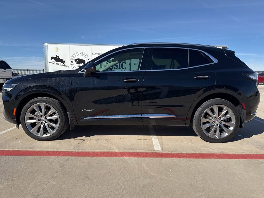 Used 2023 Buick Envision Avenir image 2