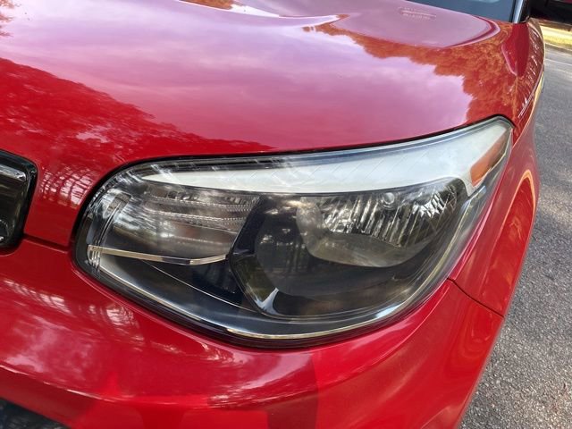 Used 2018 Kia Soul ! FWD image 10