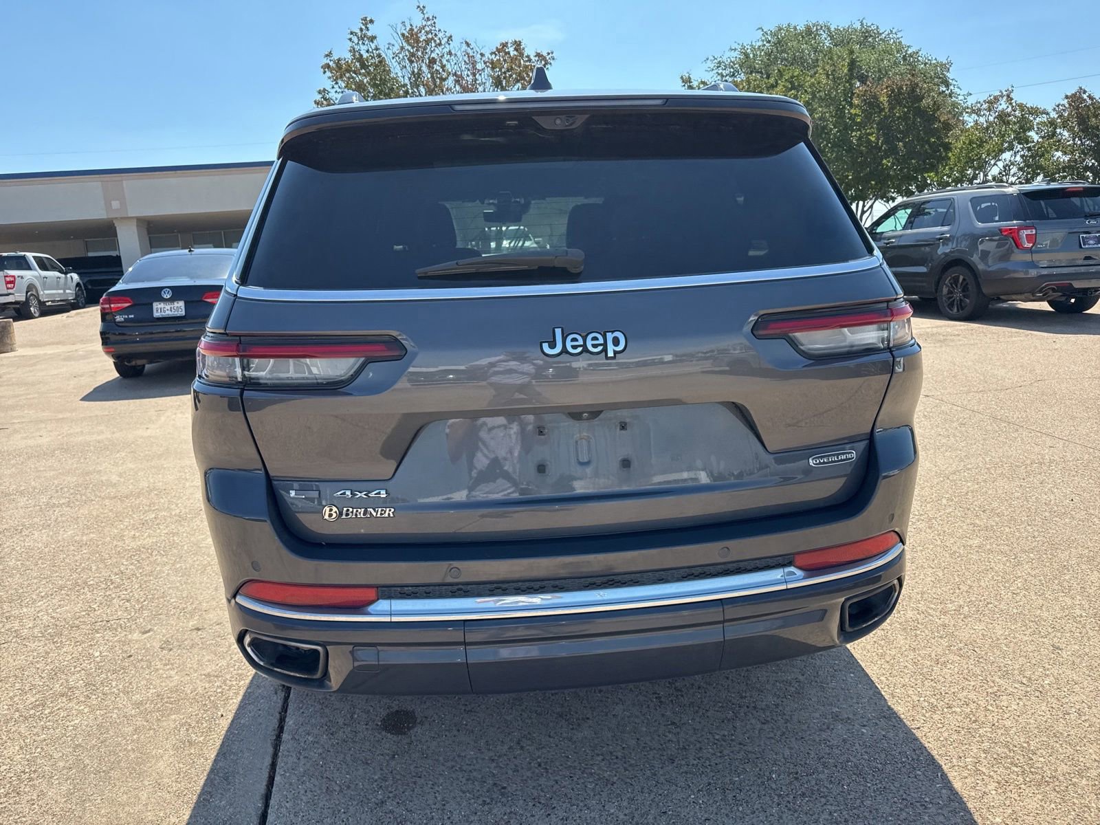 Used 2021 Jeep Grand Cherokee L Overland w/ Luxury Tech Group IV AWD/4WD image 6