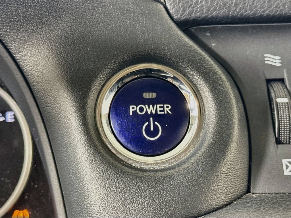 Used 2017 Lexus CT 200h FWD image 29