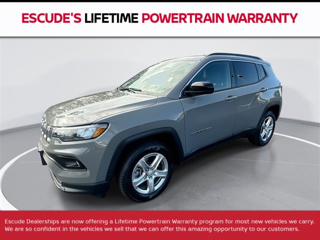 Used 2024 Jeep Compass Latitude image 1