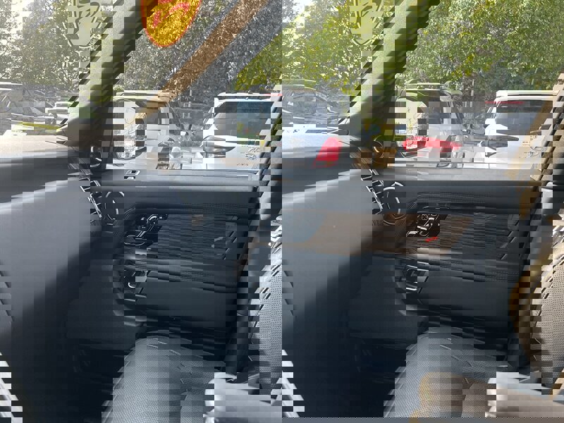 Used 2018 Land Rover Range Rover Supercharged image 13