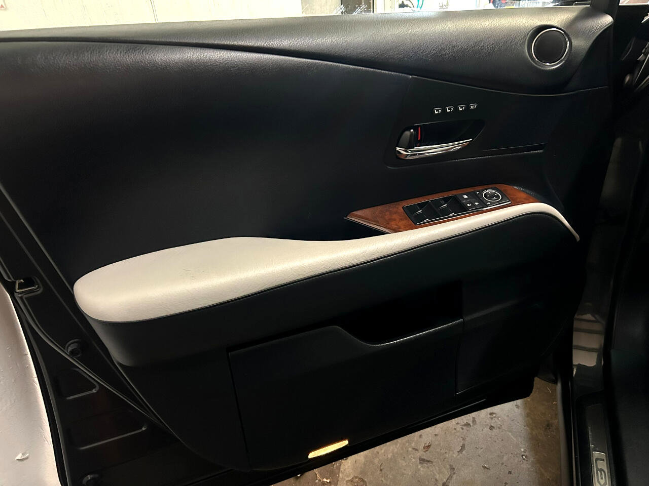 Used 2010 Lexus RX 450h AWD image 12