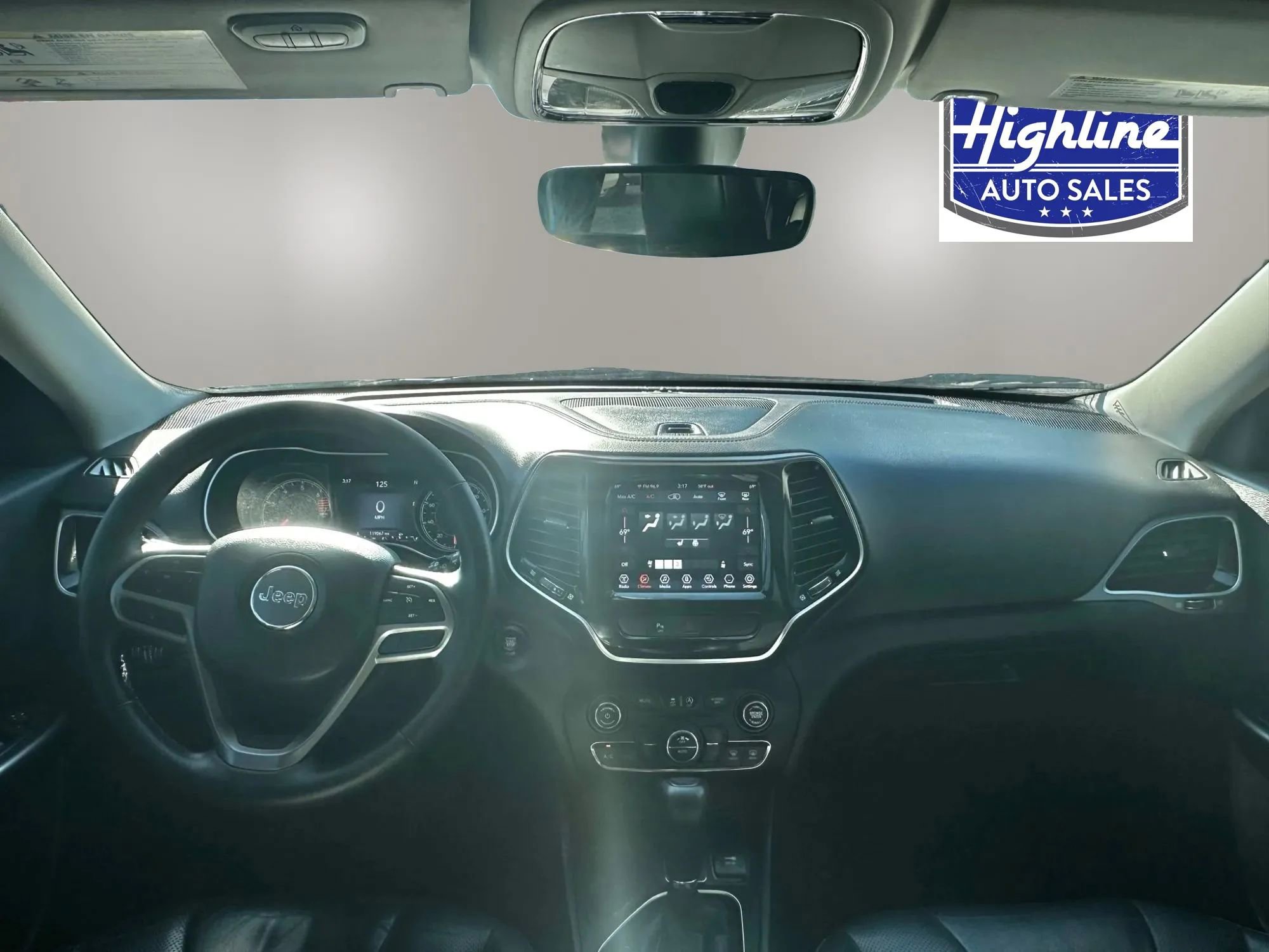 Used 2019 Jeep Cherokee Limited FWD image 29