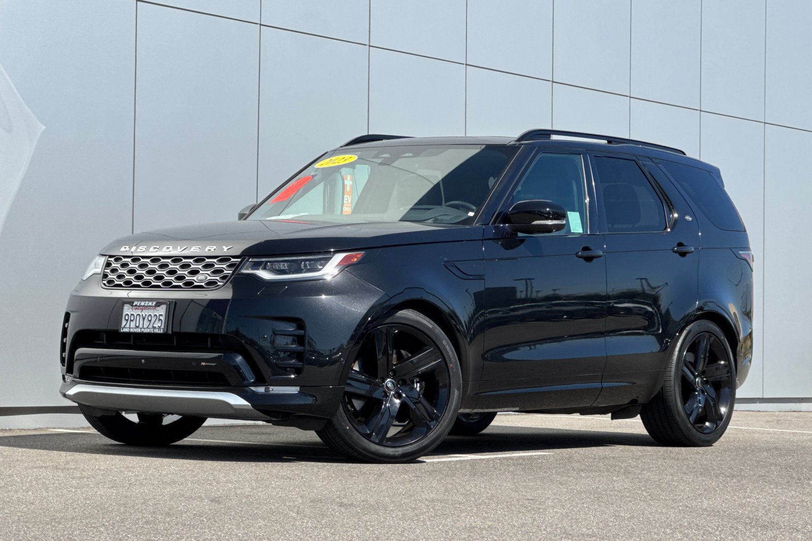 Used 2023 Land Rover Discovery Metropolitan Edition