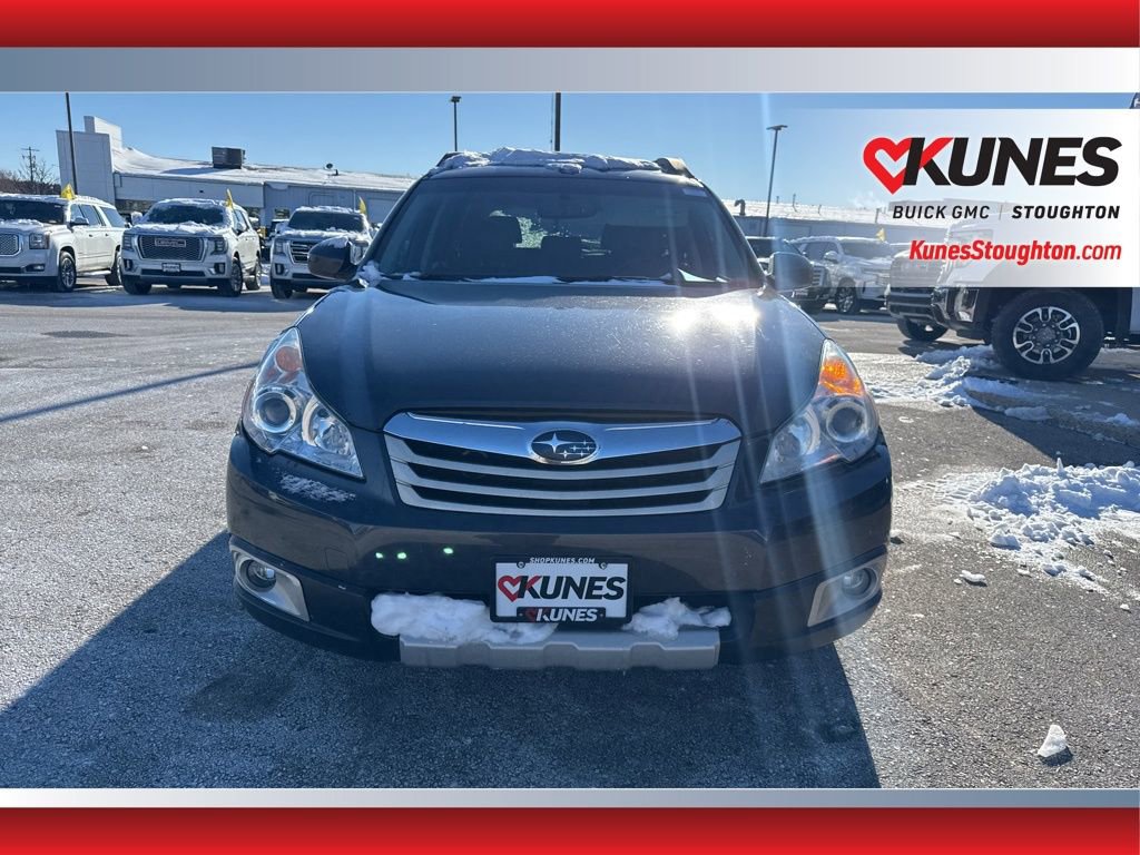 Used 2011 Subaru Outback 2.5i Limited w/ PWR Moonroof Pkg image 3