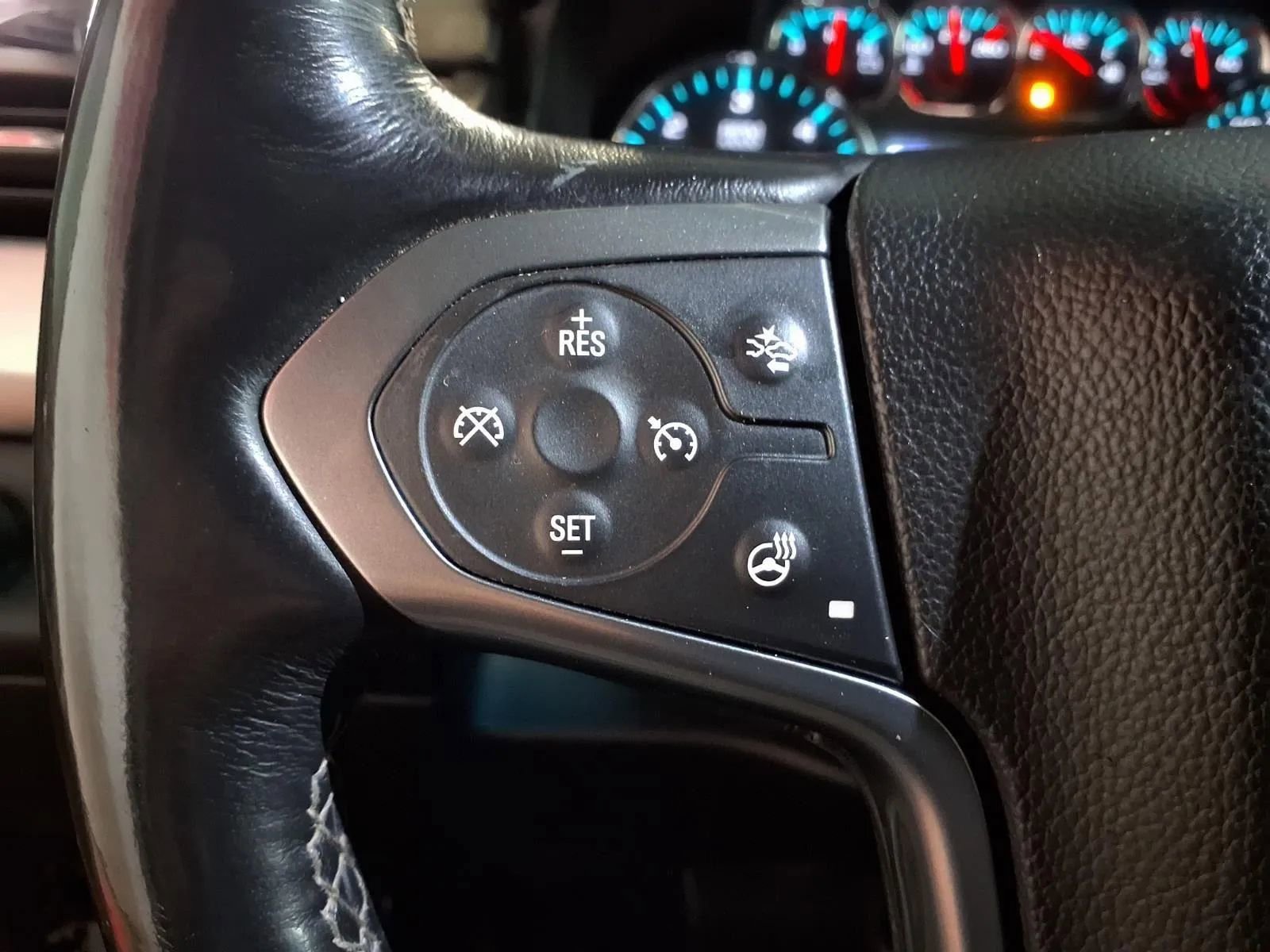 Used 2016 Chevrolet Suburban LT AWD/4WD image 28