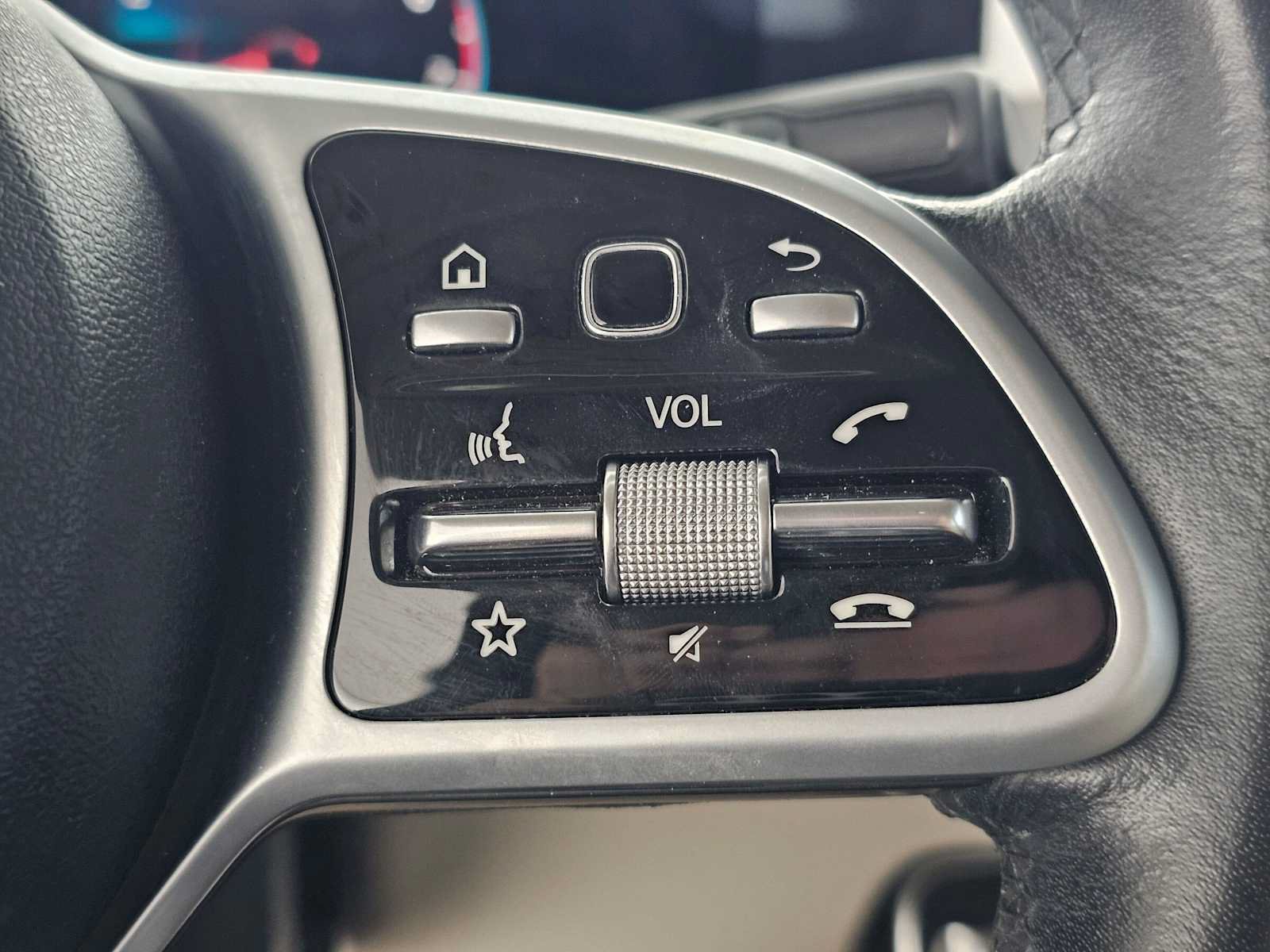 Certified 2020 Mercedes-Benz GLB 250 image 29