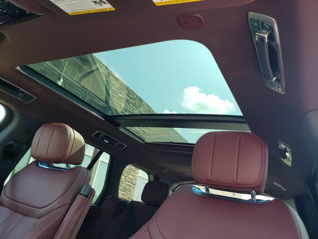 New 2025 Land Rover Range Rover SE image 21