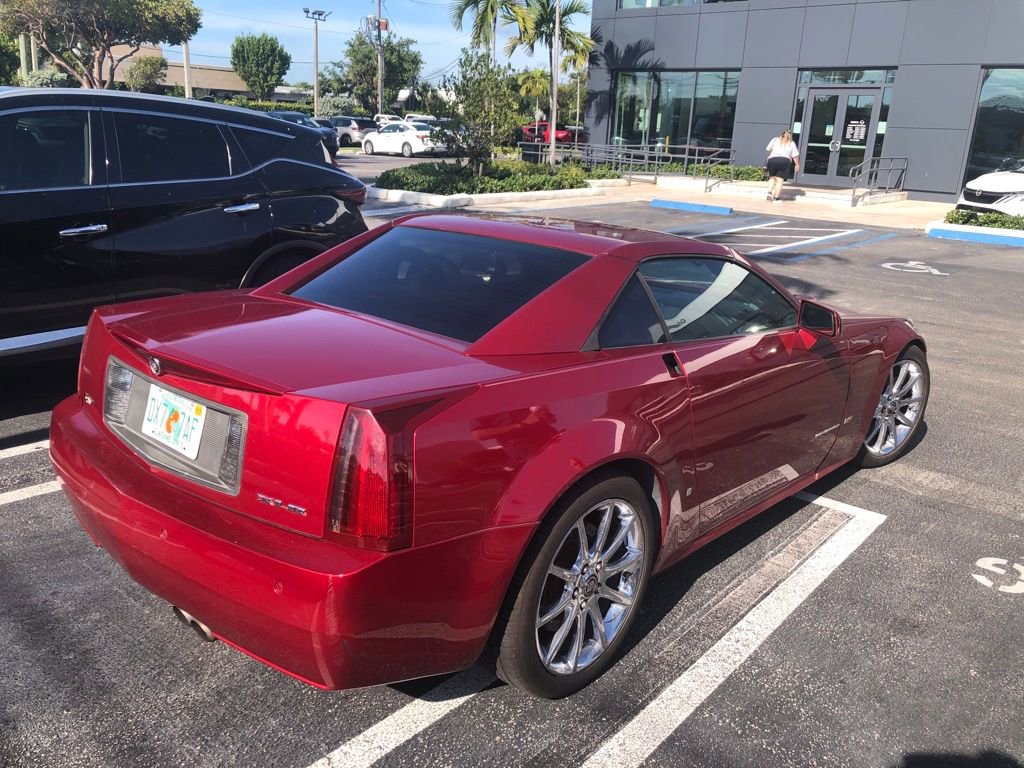 Used 2008 Cadillac XLR V RWD image 4
