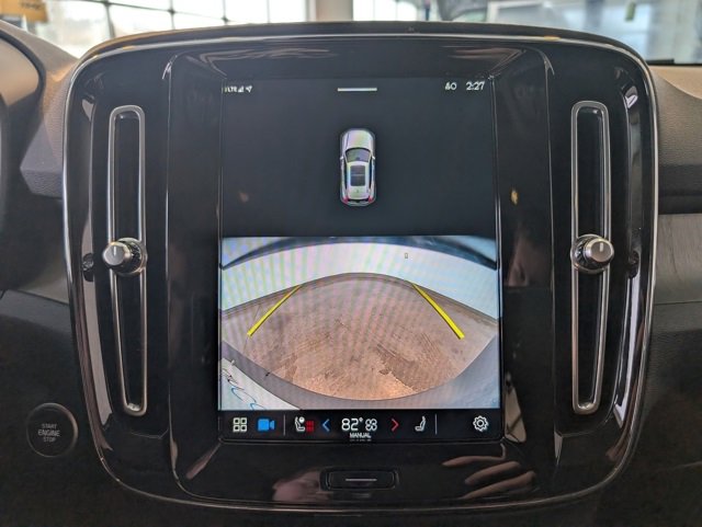 Used 2023 Volvo XC40 B5 Plus w/ Protection Package Premier image 19