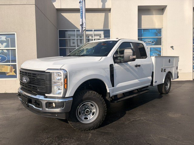 New 2027 Ford F250 XL w/ XL Off-Road 33" Tire Package AWD/4WD image 2