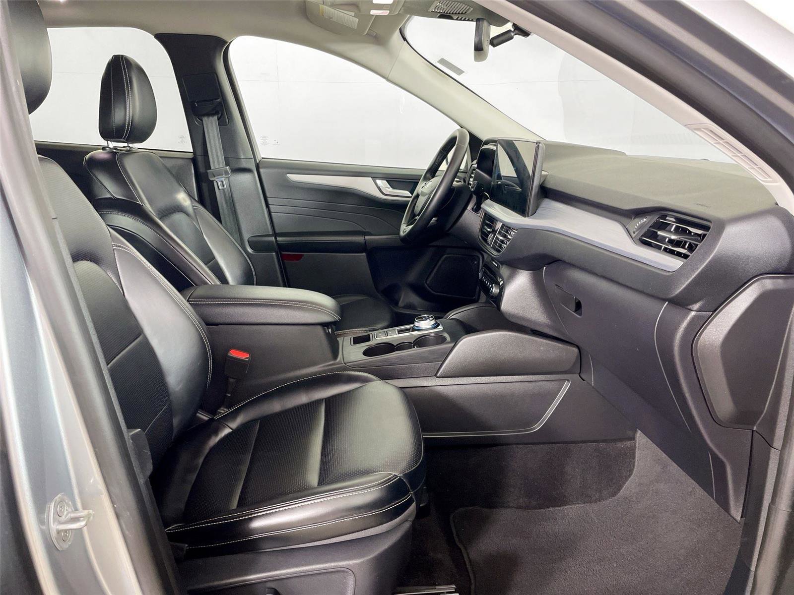 Used 2024 Ford Escape Platinum image 27