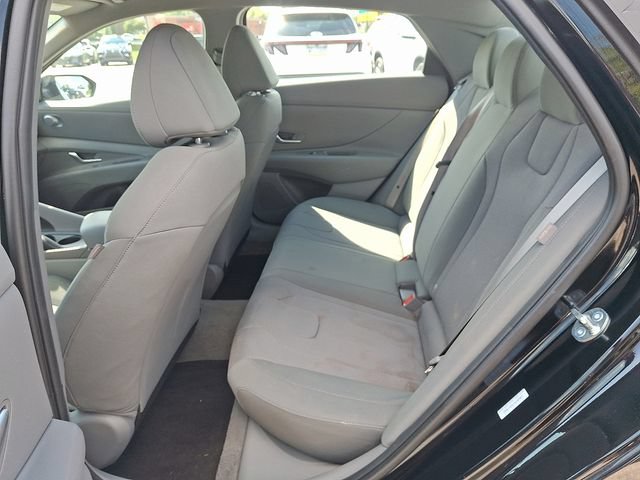 Certified 2026 Hyundai Elantra SE FWD image 10