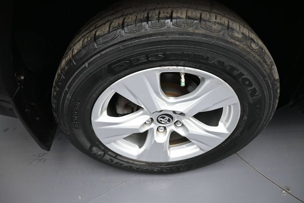 Used 2019 Toyota RAV4 XLE w/ Convenience Package AWD/4WD image 12