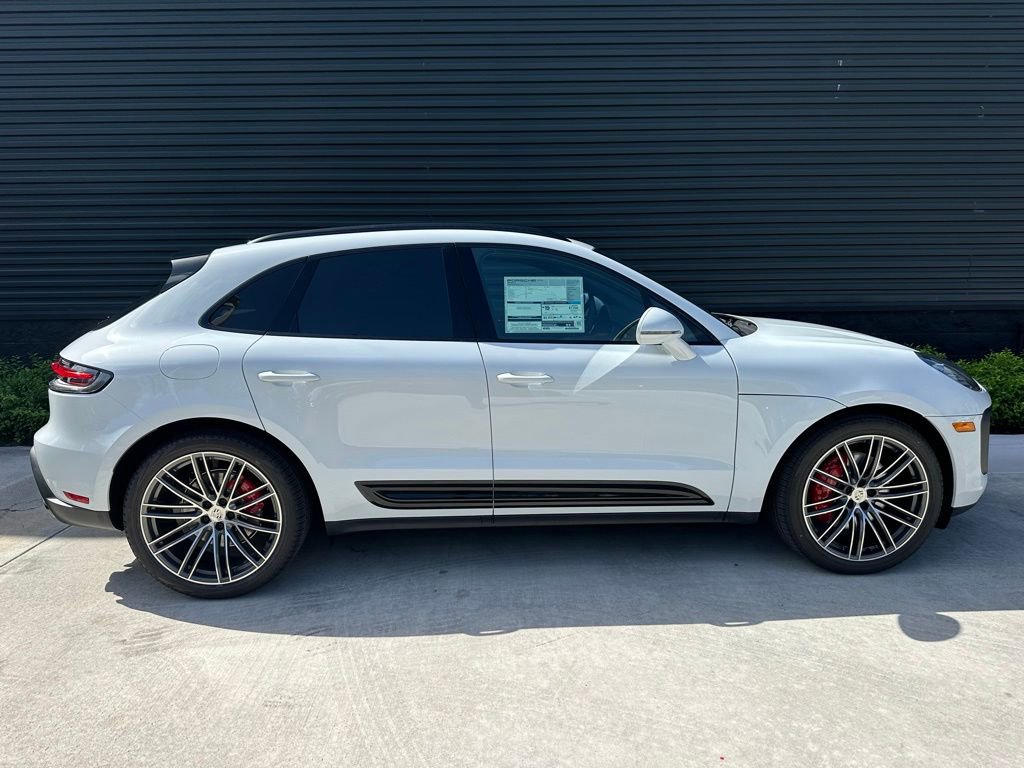 Certified 2025 Porsche Macan S image 8