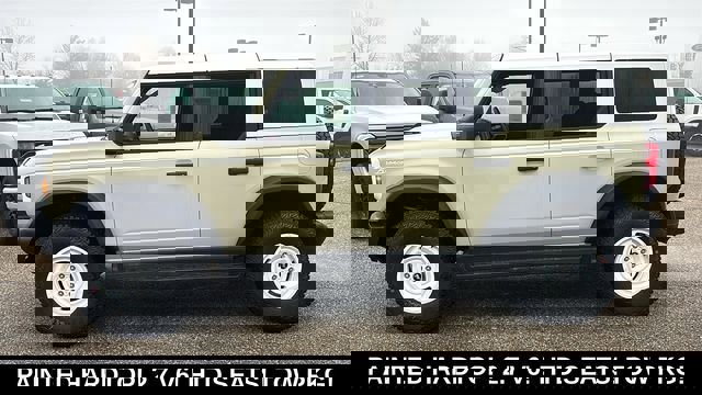 New 2026 Ford Bronco Heritage Edition image 4