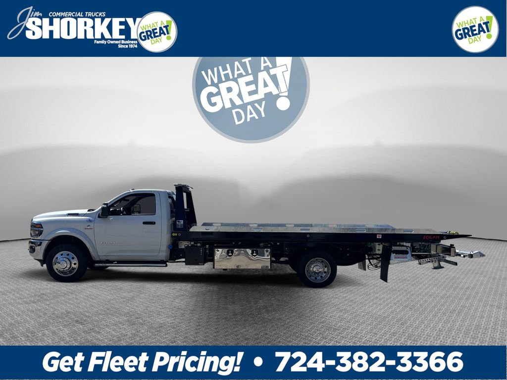 New 2026 RAM 5500 4x4 Regular Cab image 7