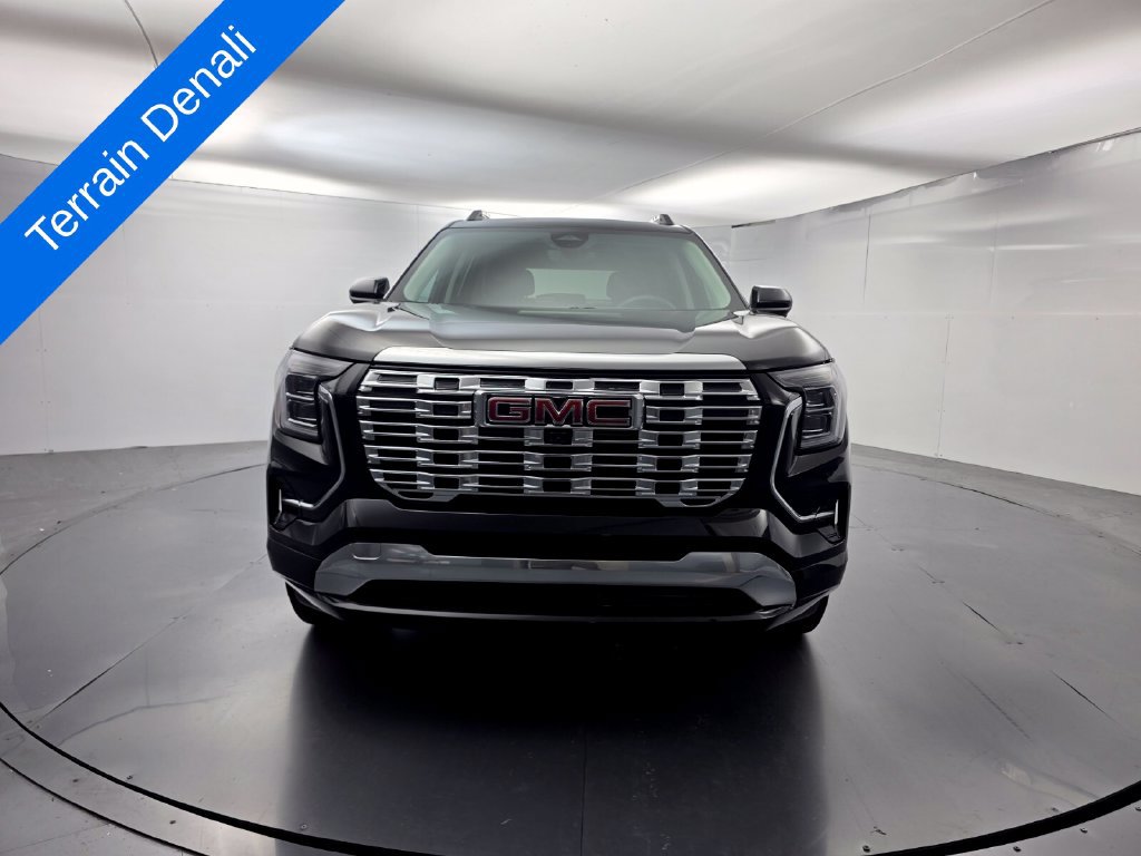 Used 2026 GMC Terrain Denali AWD/4WD image 2
