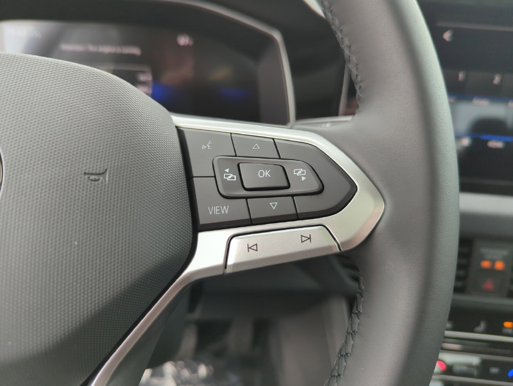 New 2026 Volkswagen Jetta SE FWD image 25