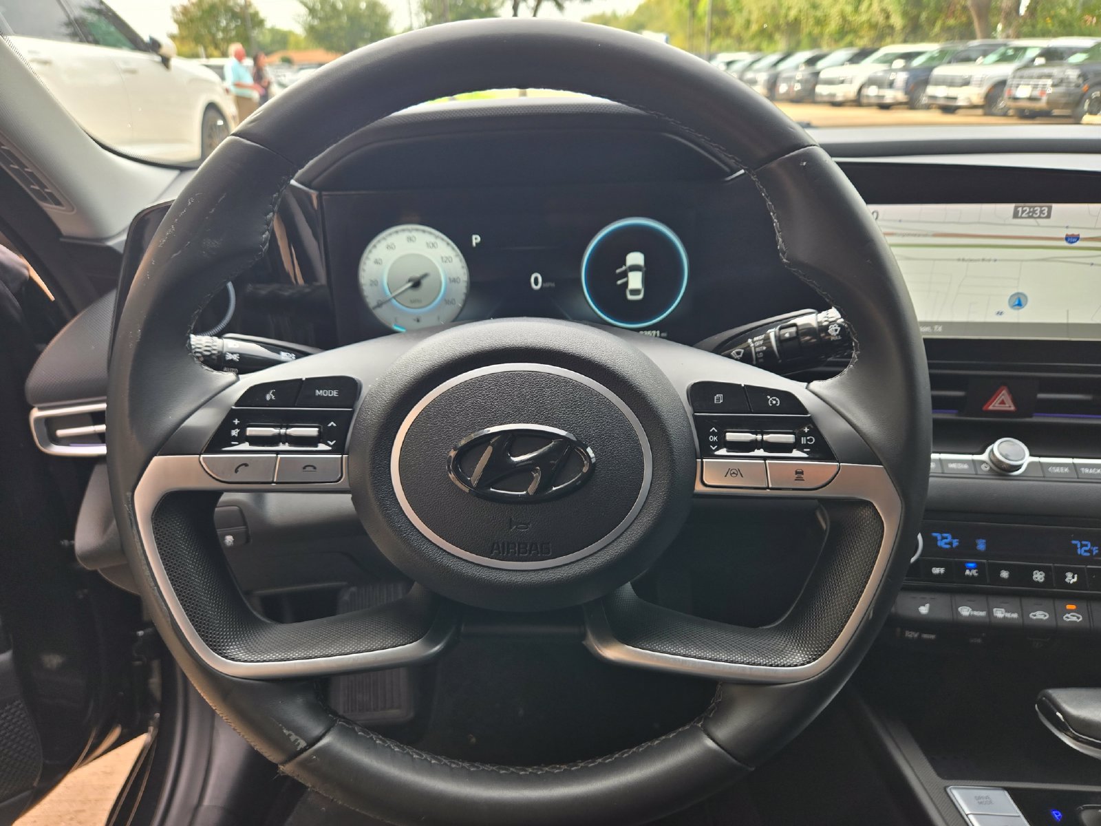 Used 2023 Hyundai Elantra Limited FWD image 11
