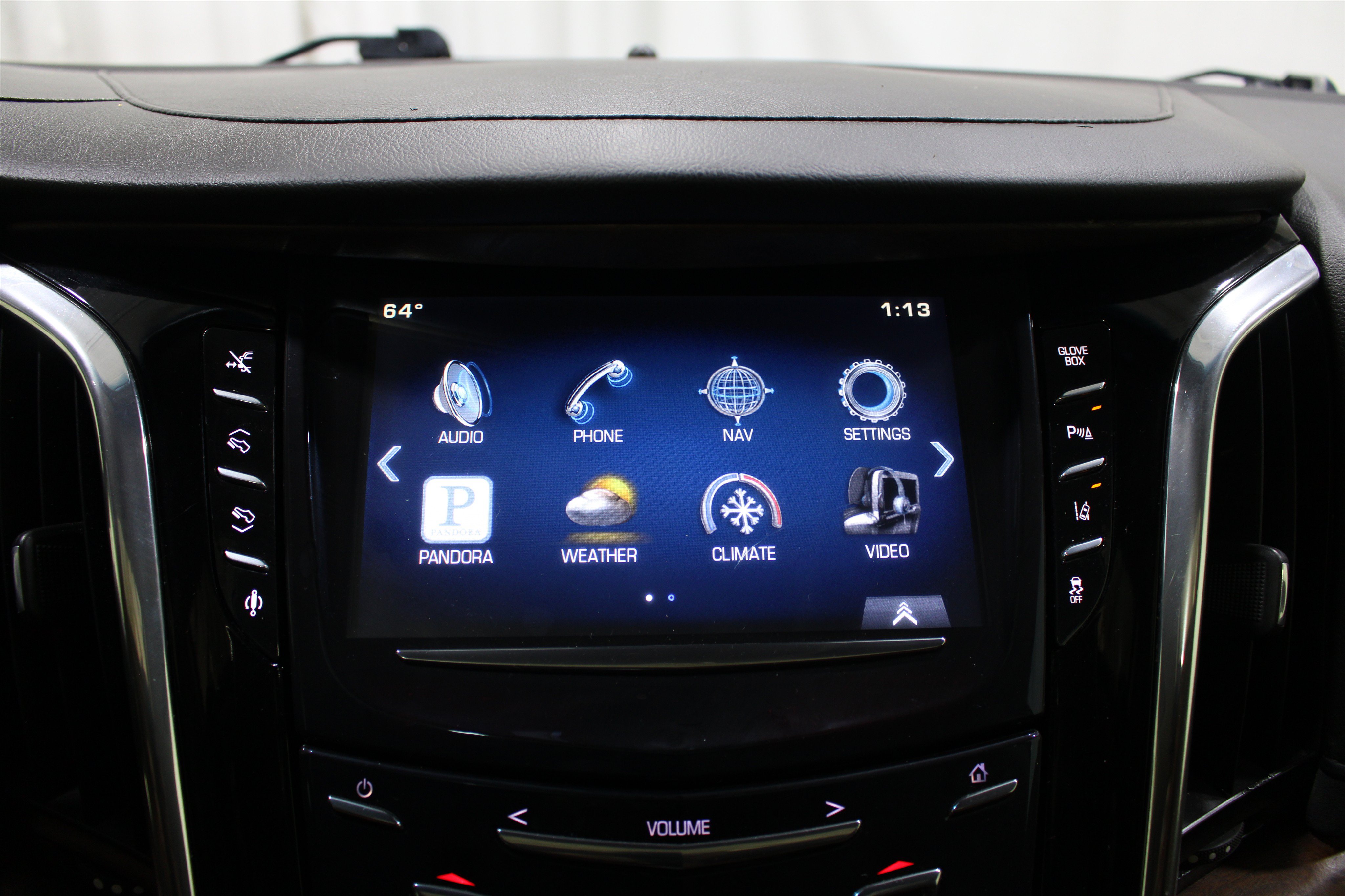 Used 2015 Cadillac Escalade Premium AWD/4WD image 16