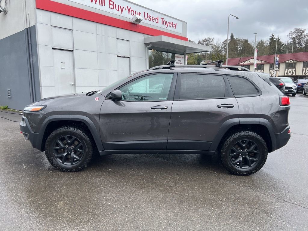 Used 2018 Jeep Cherokee Trailhawk image 6