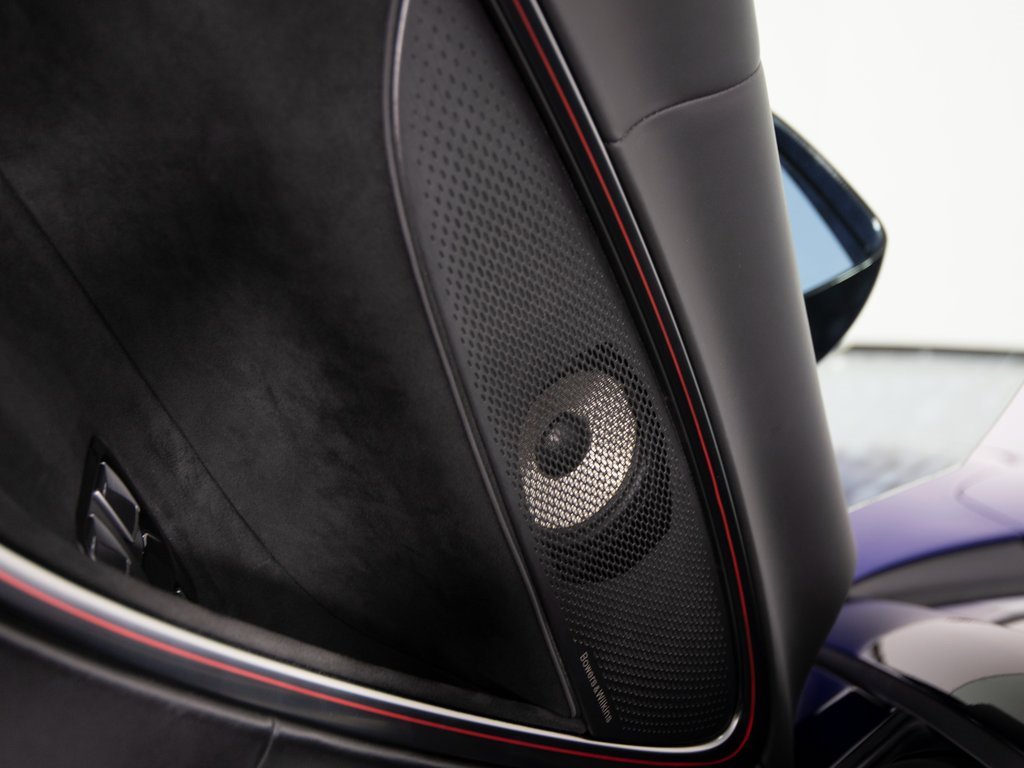 Used 2024 McLaren Artura image 12