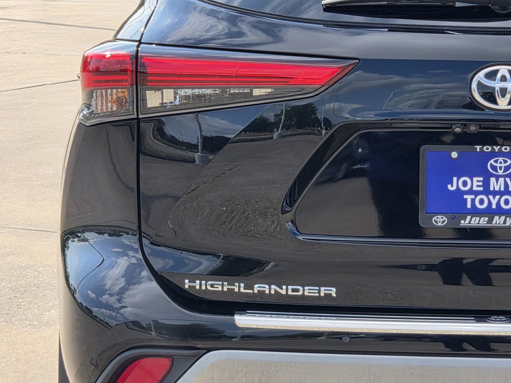 Used 2021 Toyota Highlander Platinum AWD/4WD image 10