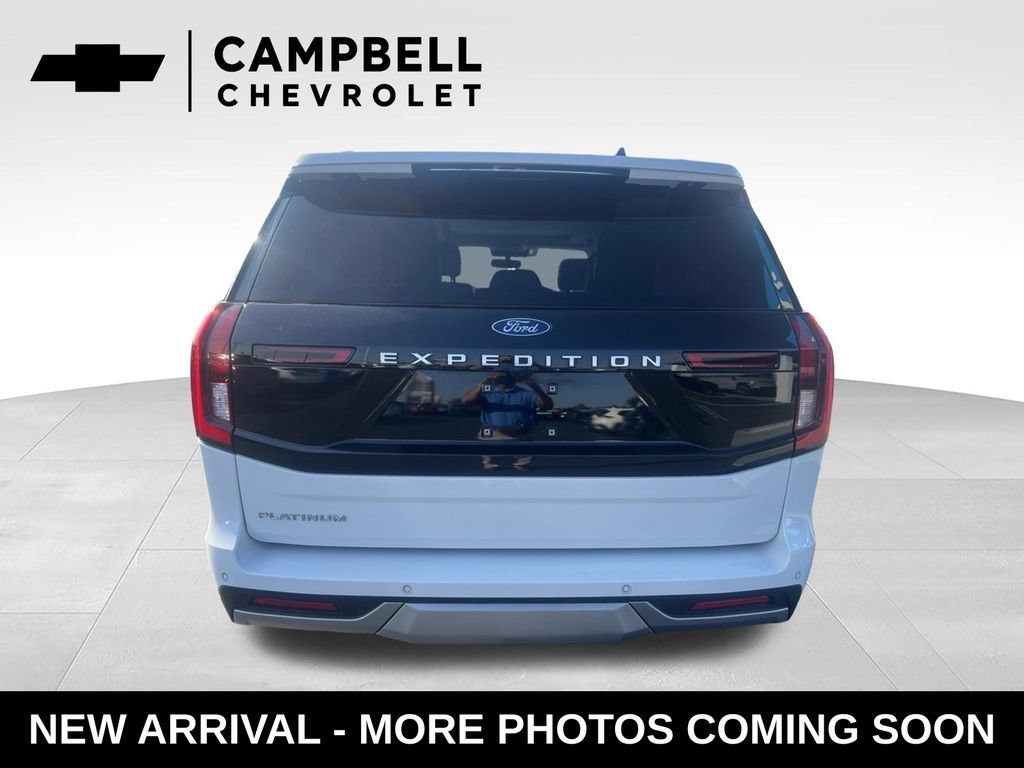 Used 2025 Ford Expedition Platinum AWD/4WD image 4