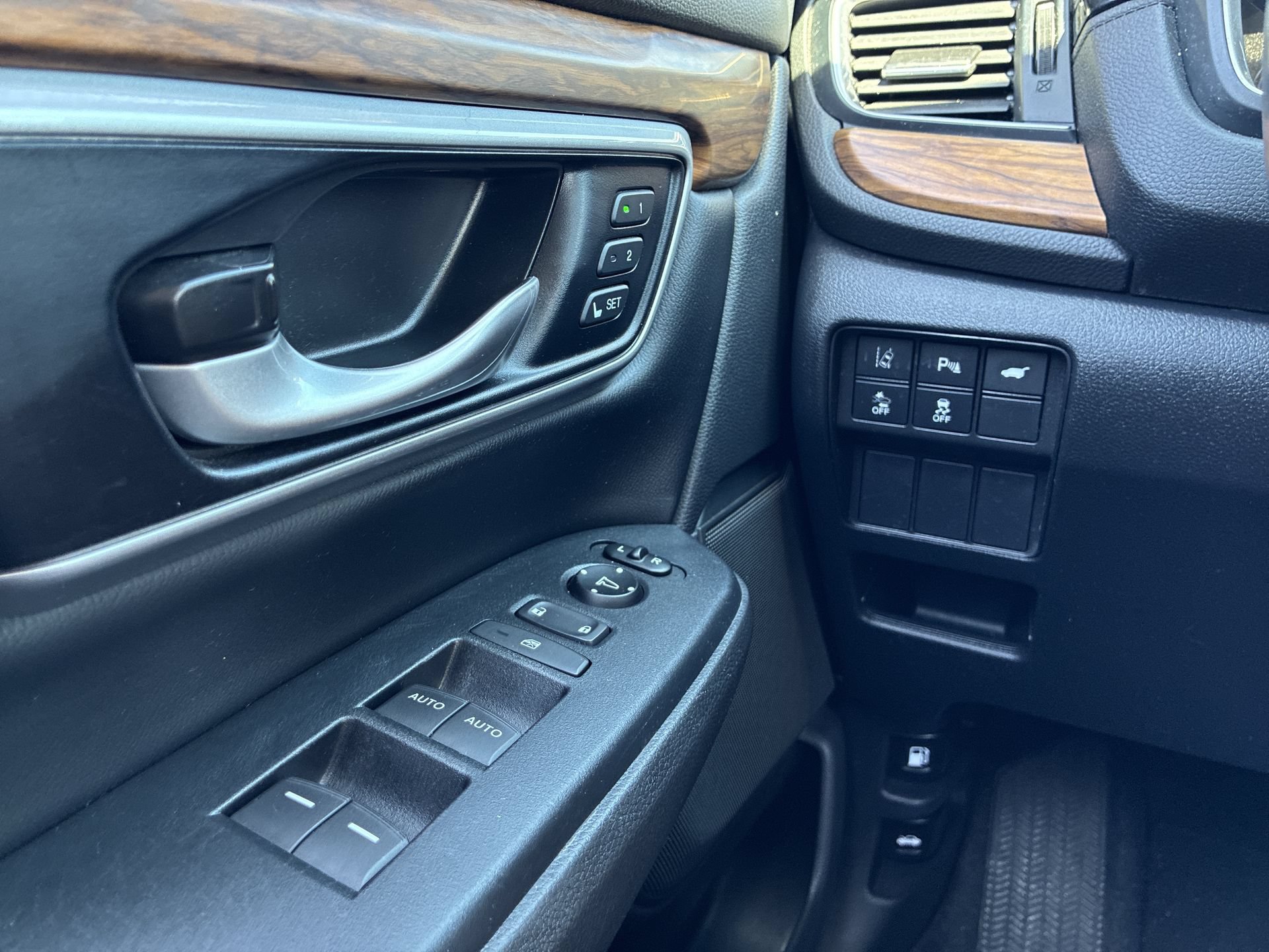 Certified 2020 Honda CR-V Touring image 41