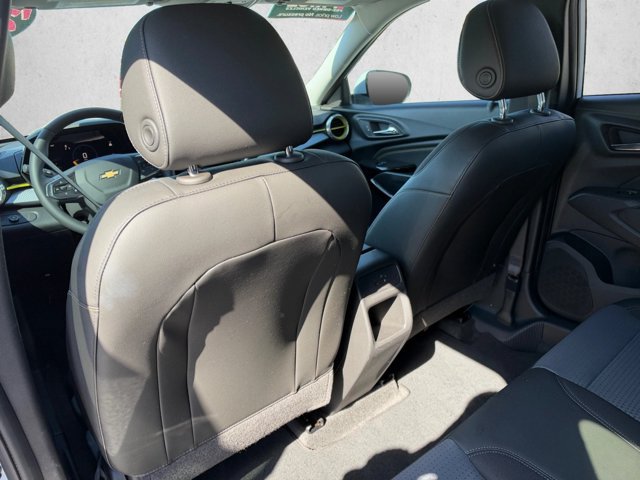 Used 2024 Chevrolet Trax LT w/ Driver Confidence Package FWD image 16