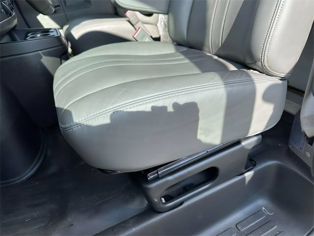 New 2023 Chevrolet Express 4500 w/ Power Convenience Package RWD image 23