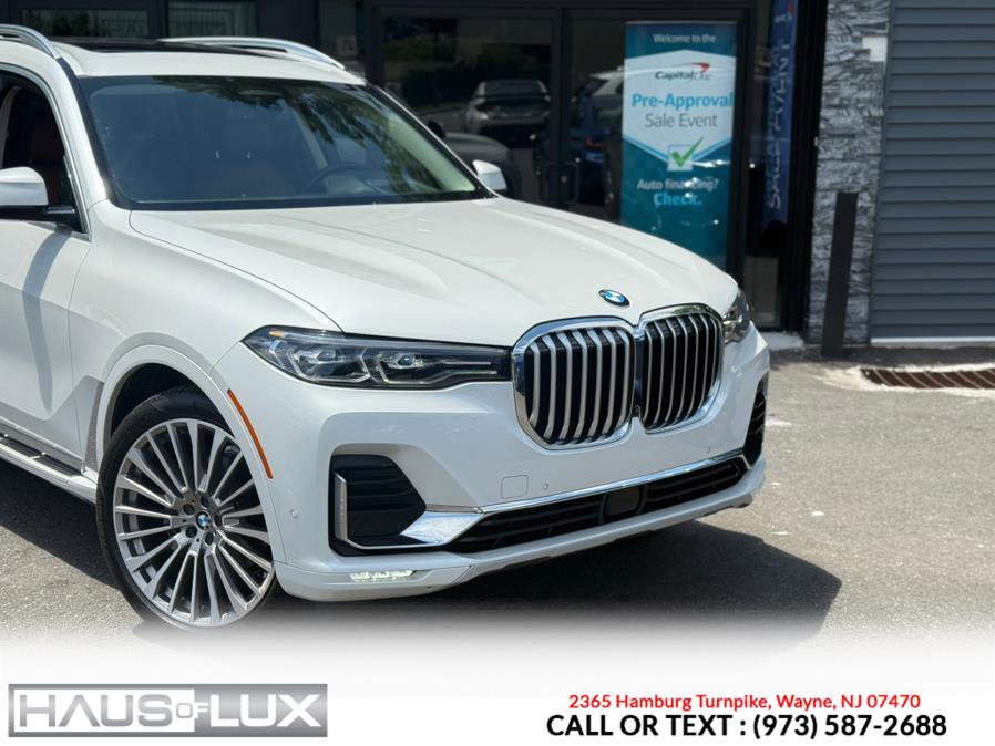 Used 2022 BMW X7 xDrive40i w/ Premium Package image 3
