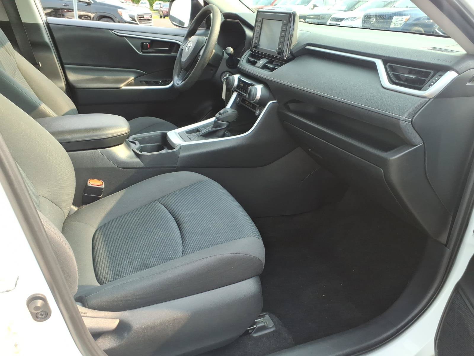 Used 2019 Toyota RAV4 LE w/ All Weather Liner Package AWD/4WD image 28
