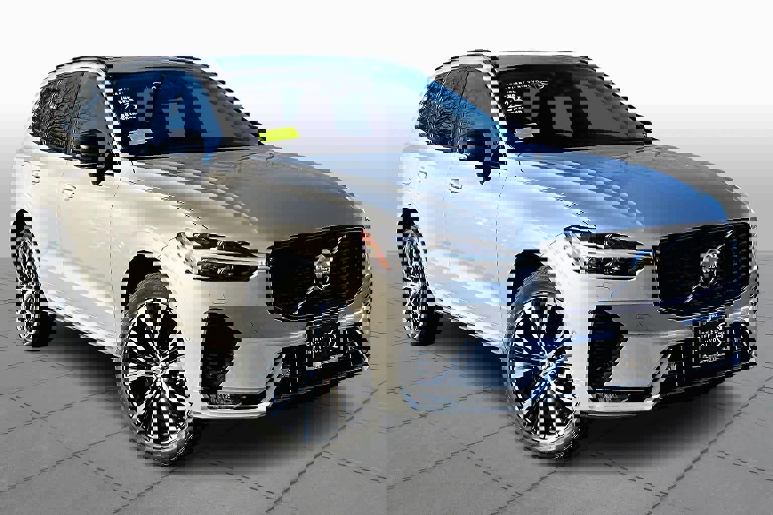 Certified 2023 Volvo XC60 B5 Plus w/ Climate Package image 3