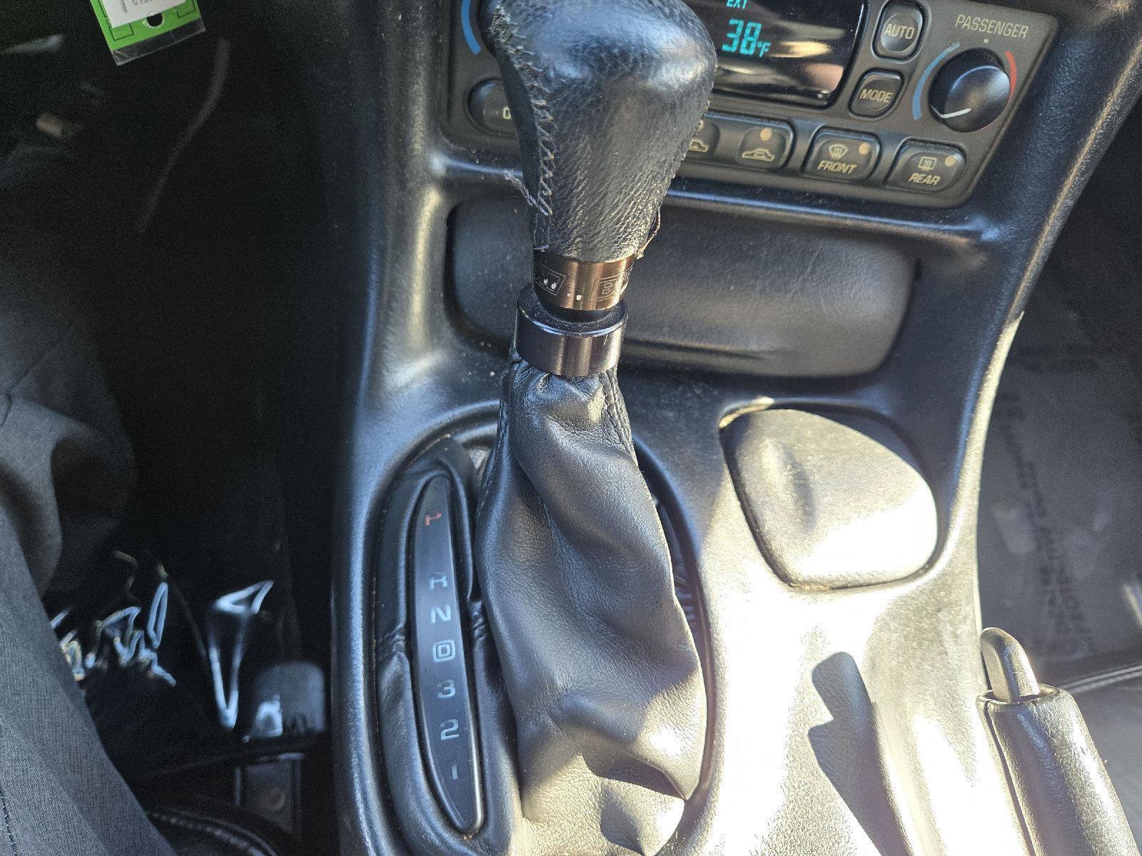 Used 2004 Chevrolet Corvette Convertible w/ Preferred Equipment Group image 29