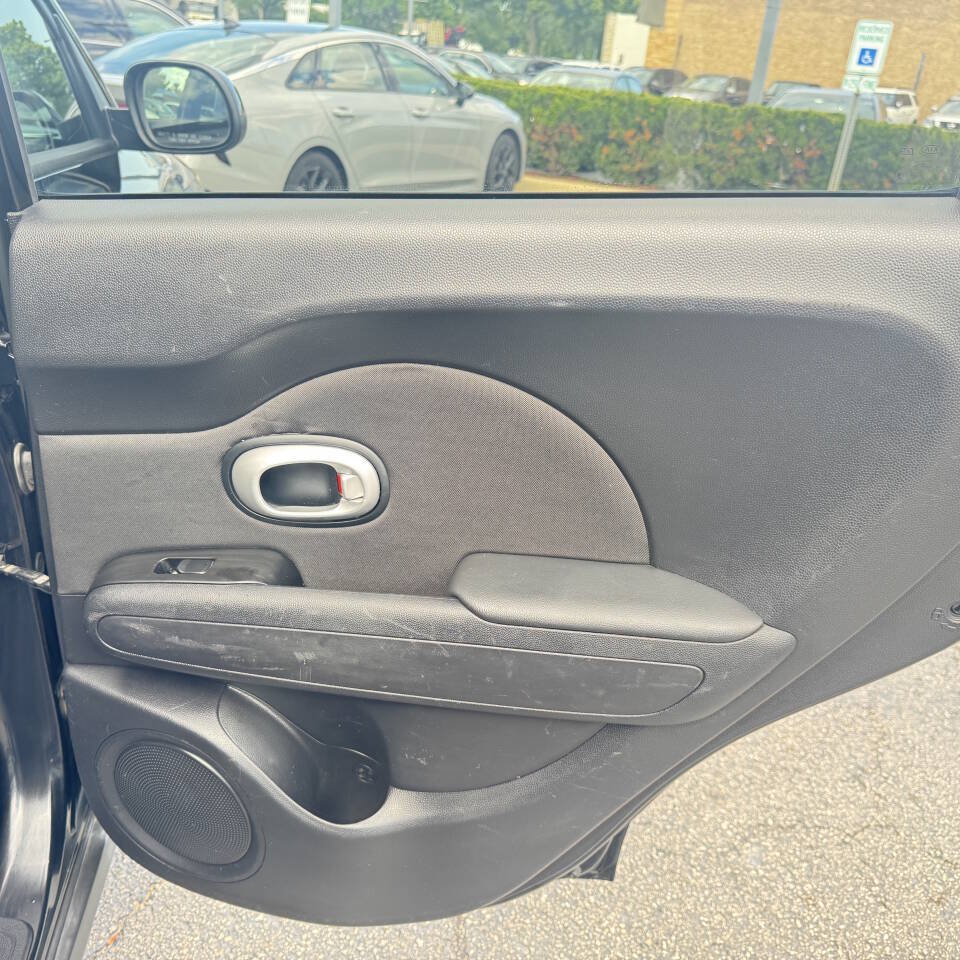 Used 2014 Kia Soul FWD image 33