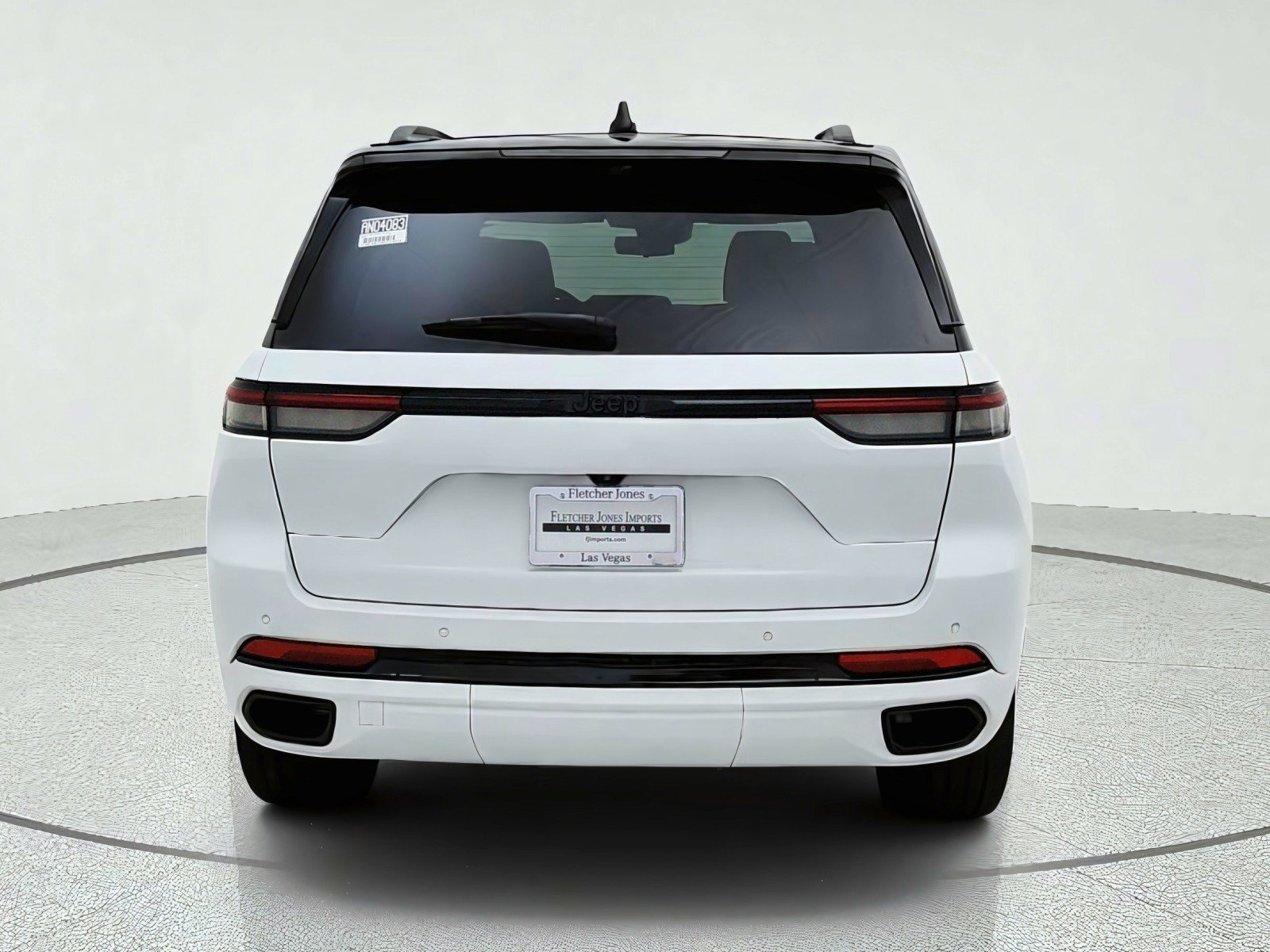 Used 2024 Jeep Grand Cherokee Summit AWD/4WD image 10