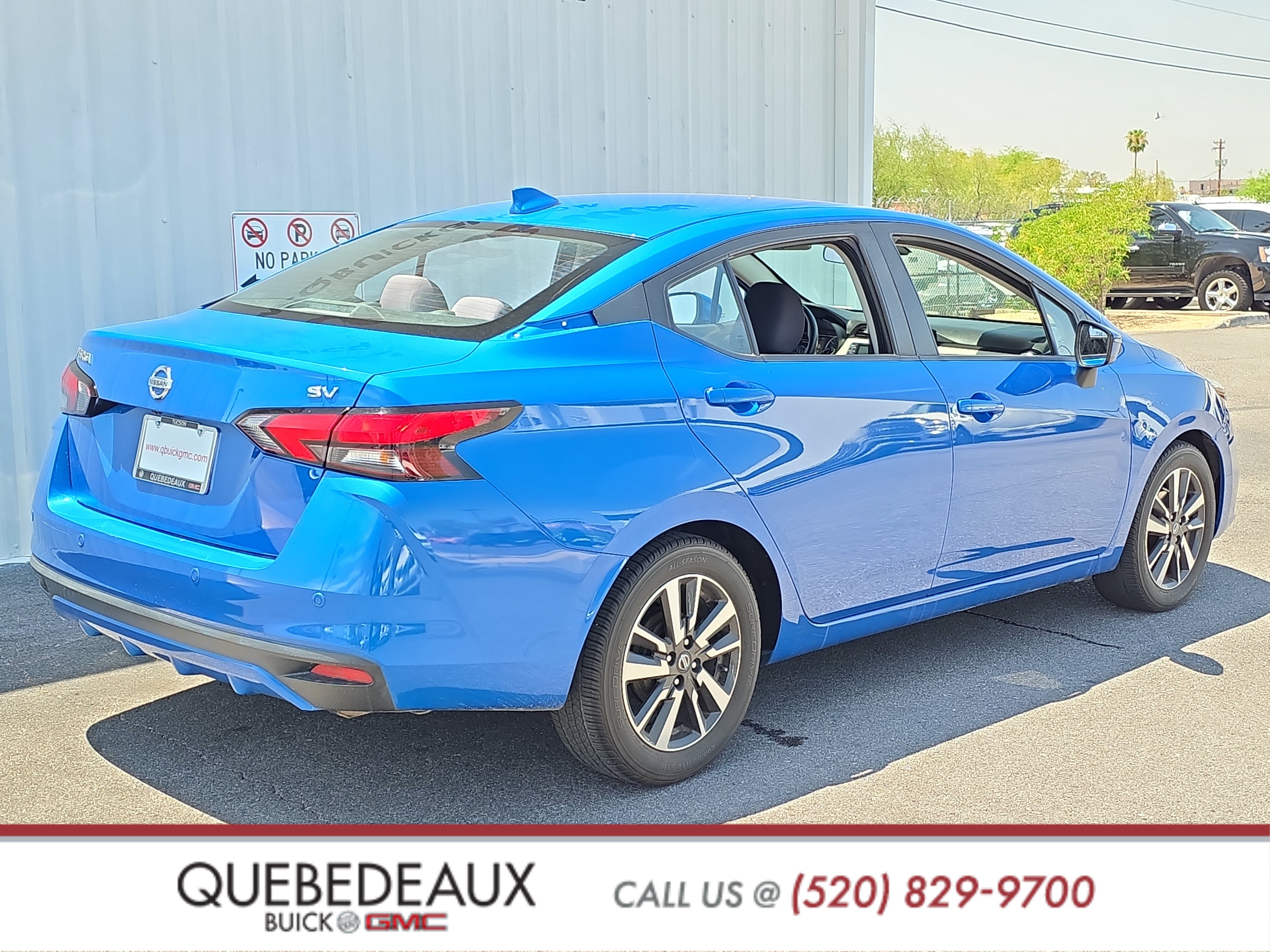 Used 2021 Nissan Versa SV FWD image 7