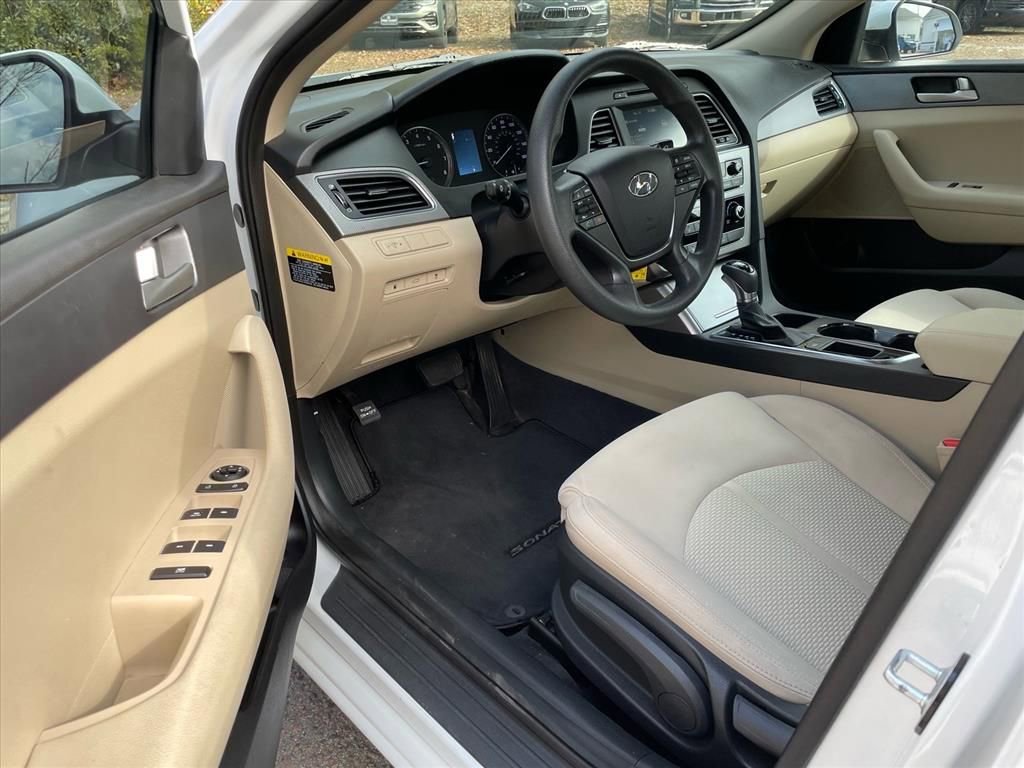Used 2016 Hyundai Sonata SE image 5