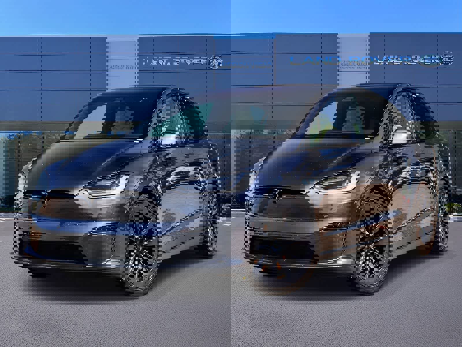 Used 2023 Tesla Model X image 1