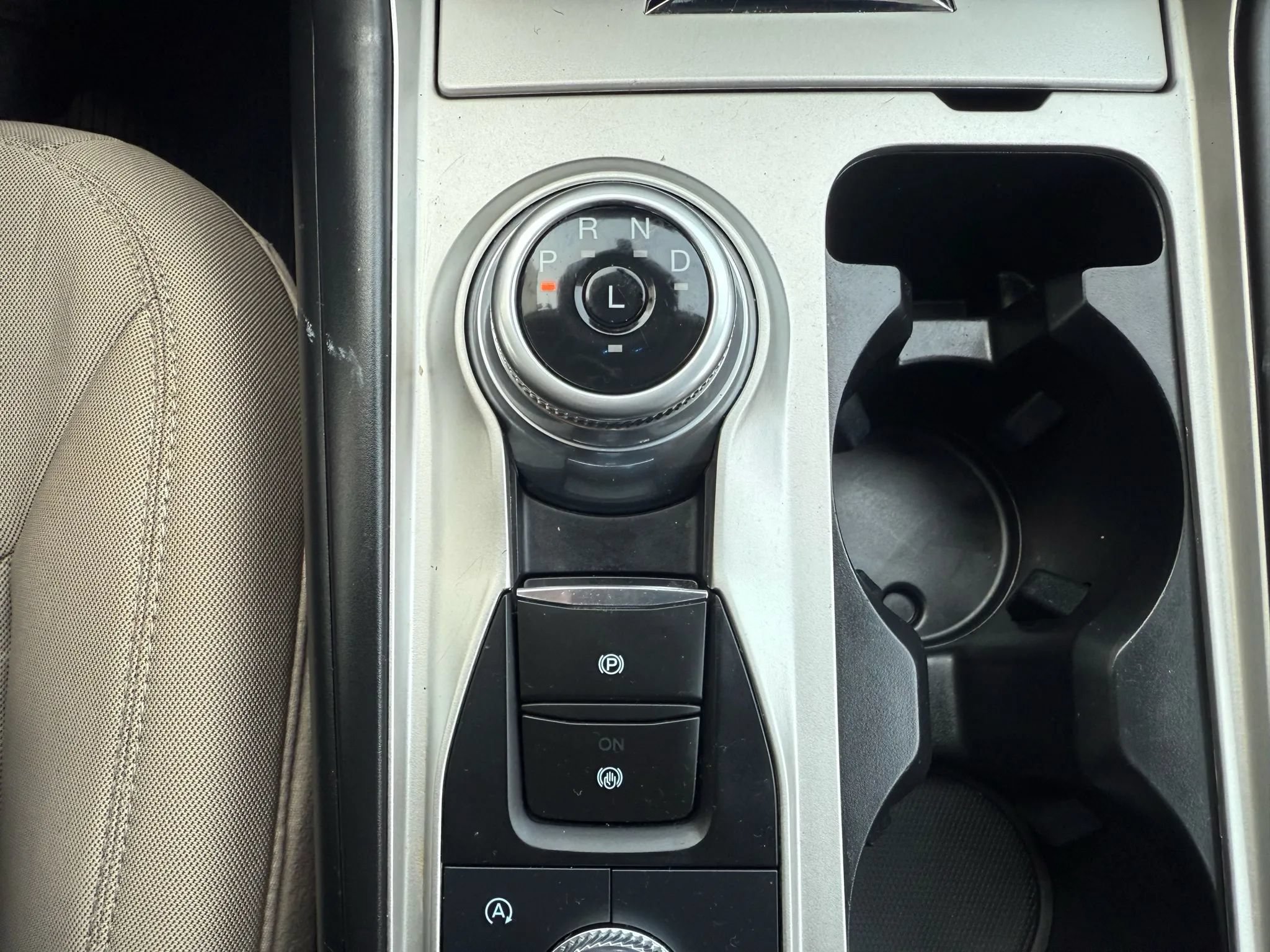Used 2021 Ford Explorer XLT AWD/4WD image 20