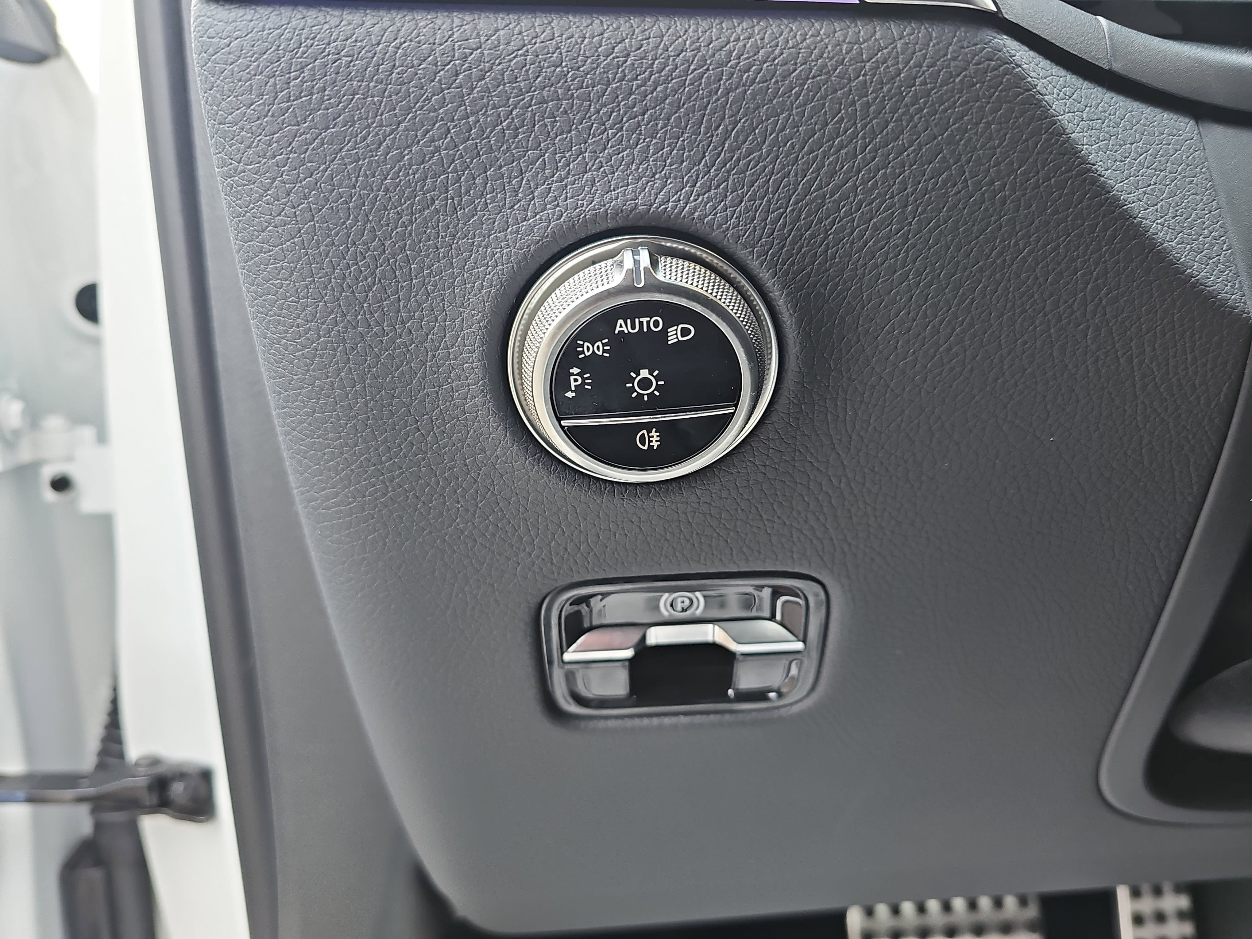 Certified 2026 Mercedes-Benz GLC 43 AMG 4MATIC image 28