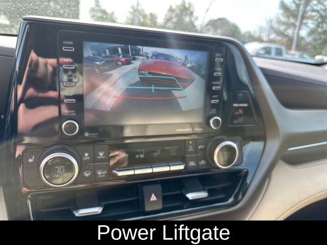 Used 2021 Toyota Highlander XLE FWD image 14